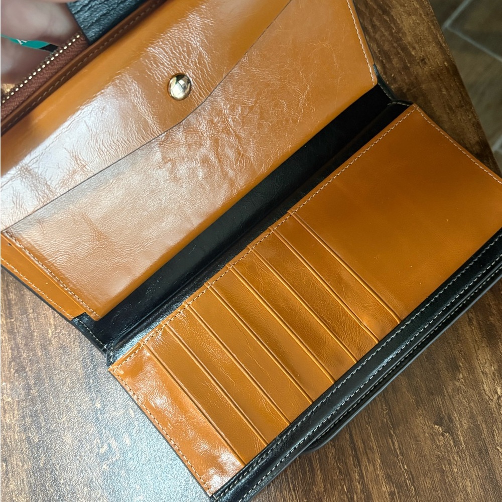 Tan Leather Wallet - Picture 3 of 4